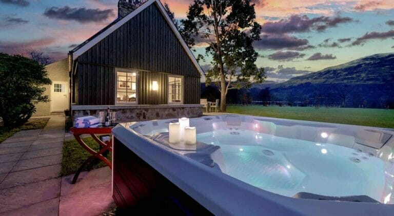 Relaxing UK Getaways: Luxury Holiday Cottages and Homes with Hot Tubs