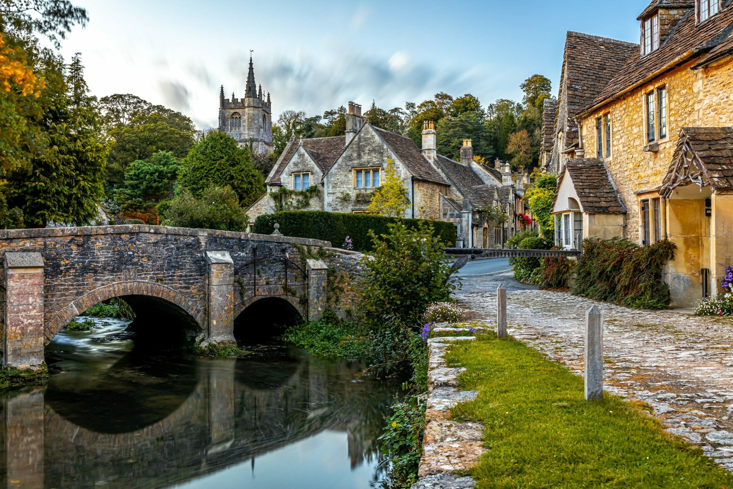 Luxury and Unique Holiday Cottages in The Cotswolds: Experience Tranquility and Elegance