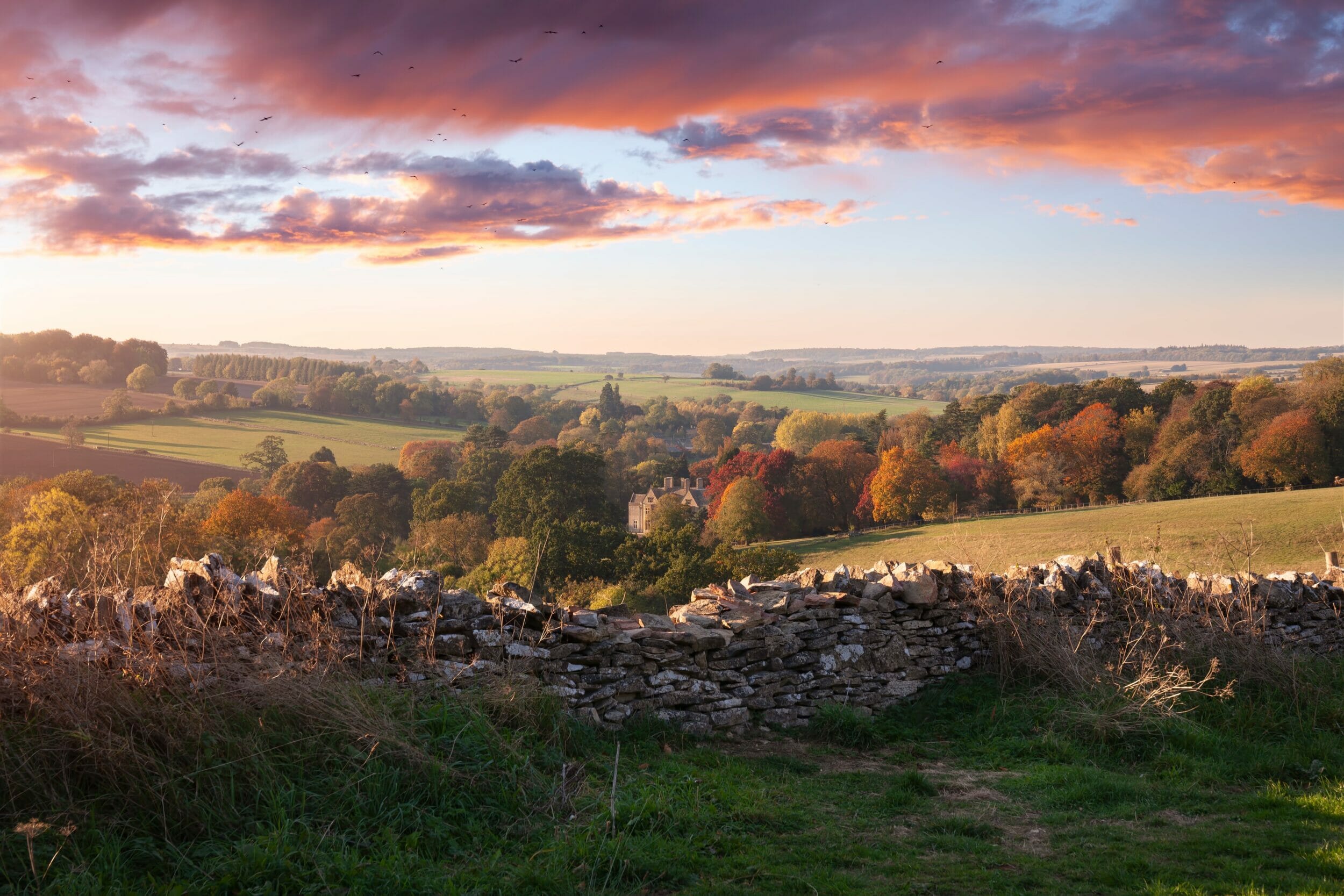 Exploring the Enchanting Beauty of the Cotswolds: A Perfect Holiday Destination